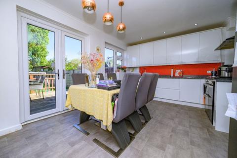 3 Broad Acres, Hatfield, AL10 9LE