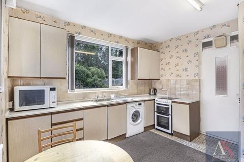 undefined, Ladyhouse Close, Milnrow, OL16 4EB