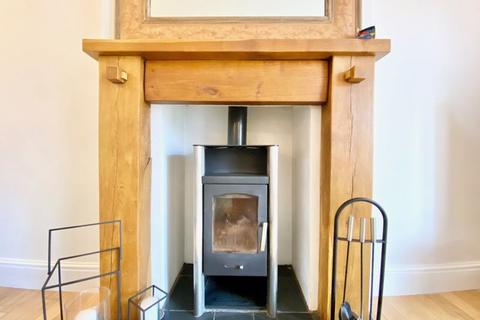 21 High Street, Colsterworth, Grantham, NG33 5NE