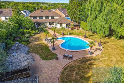 6 bedroom detached house for sale, Ripley View, Loughton IG10