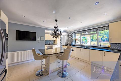6 bedroom detached house for sale, Ripley View, Loughton IG10