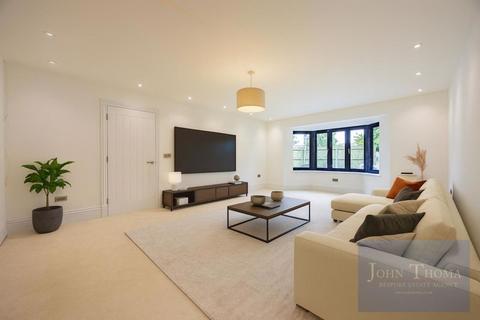 5 bedroom detached house for sale, Ongar Road, Abridge RM4