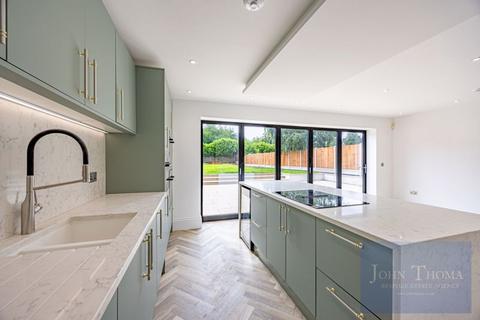 5 bedroom detached house for sale, Ongar Road, Abridge RM4