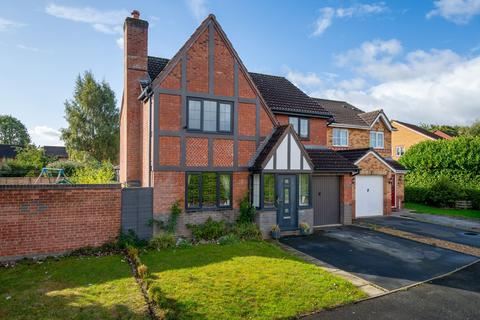 10 Eglantine Close, Muxton, Telford, TF2 8RR