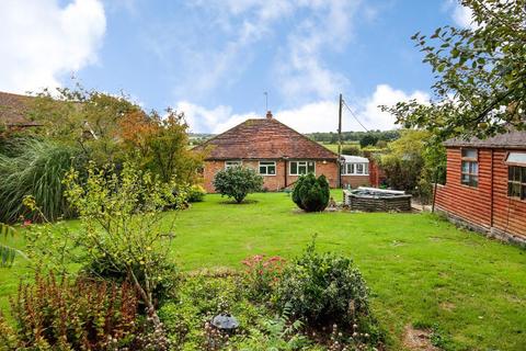 undefined, Lossenham Lane, Newenden, Kent, TN18 5QD