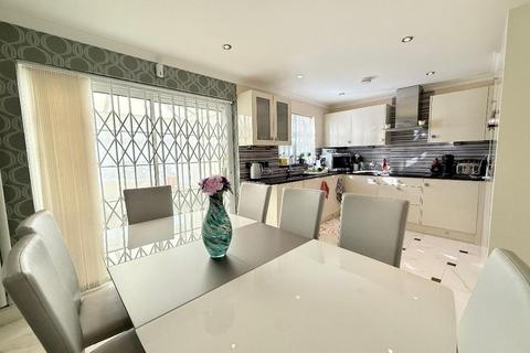 undefined, Blakeney Drive, Warden Hills, Luton, Bedfordshire, LU2 7AL