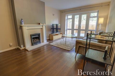 2 bedroom maisonette for sale, Shevon Way, Brentwood, CM14