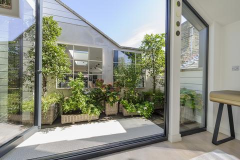 3 bedroom apartment for sale, Old Brompton Road, London SW5