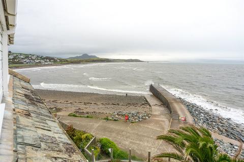 undefined, Lon Felin, Criccieth, Gwynedd, LL52