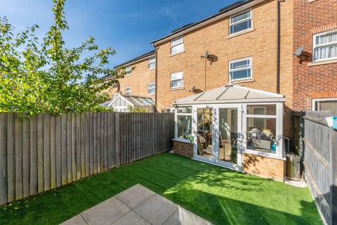4 bedroom terraced house for sale, Eagle Road, Slough, SL1