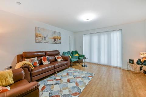 Eagle Road, Slough, SL1