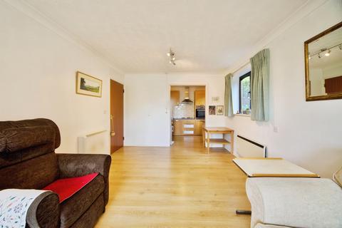 undefined, Manor Court Lodge, South Woodford E18