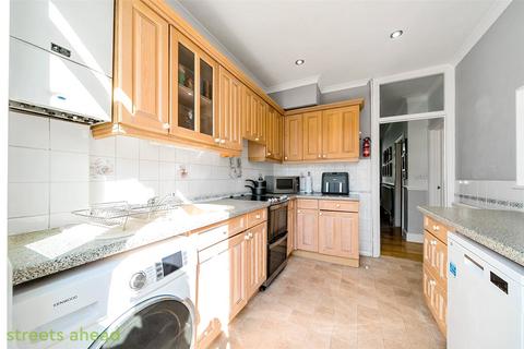 3 bedroom terraced house for sale, Fairlands Avenue, Thornton Heath, CR7