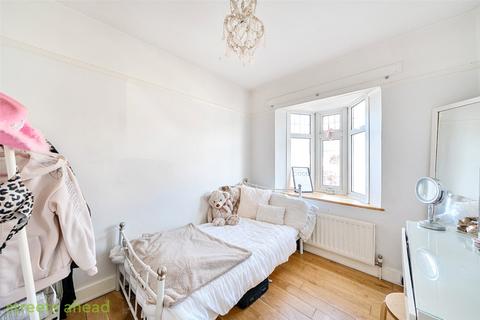 3 bedroom terraced house for sale, Fairlands Avenue, Thornton Heath, CR7