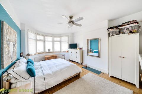 3 bedroom terraced house for sale, Fairlands Avenue, Thornton Heath, CR7