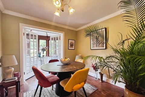 2 bedroom retirement property for sale, Mytchett Heath, Mytchett, Camberley