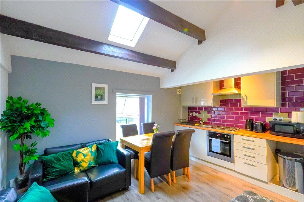 102a Kitchen Lounge