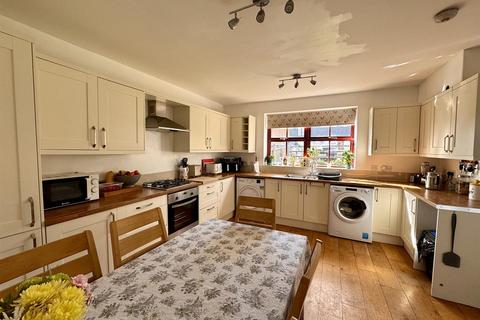 4 bedroom semi-detached house to rent, East Lodge, Bridgend, Gloucester, Worcestershire, GL19