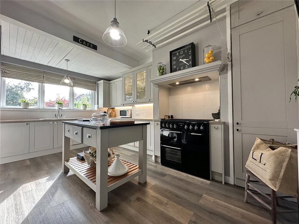 House in Leeds, West Yorkshire - View 3