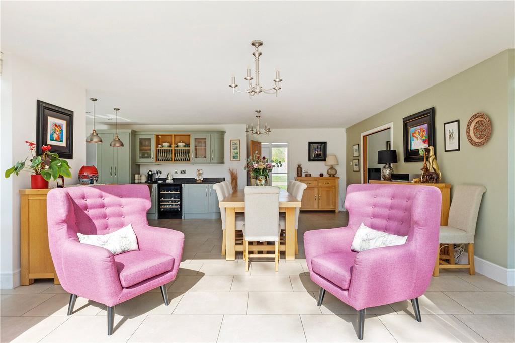Kitchen / Dining