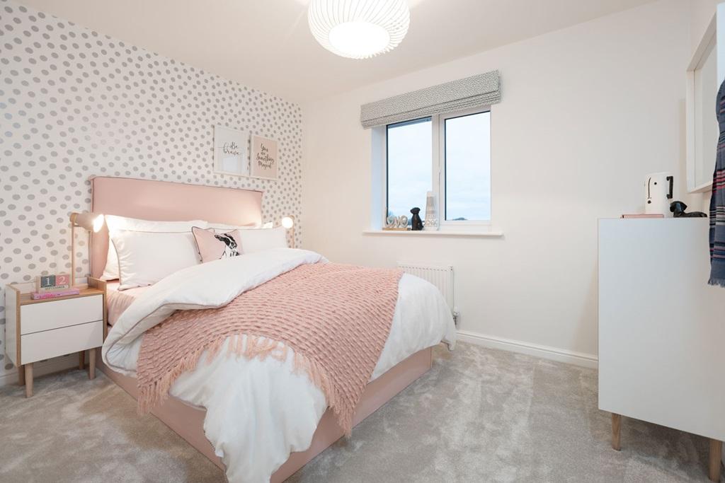 Double bedroom looks out onto the garden