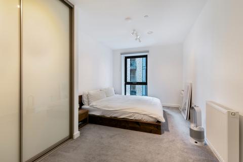 2 bedroom flat to rent, Osiers Road, SW18