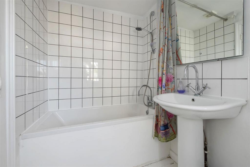 Island Wall, Whitstable