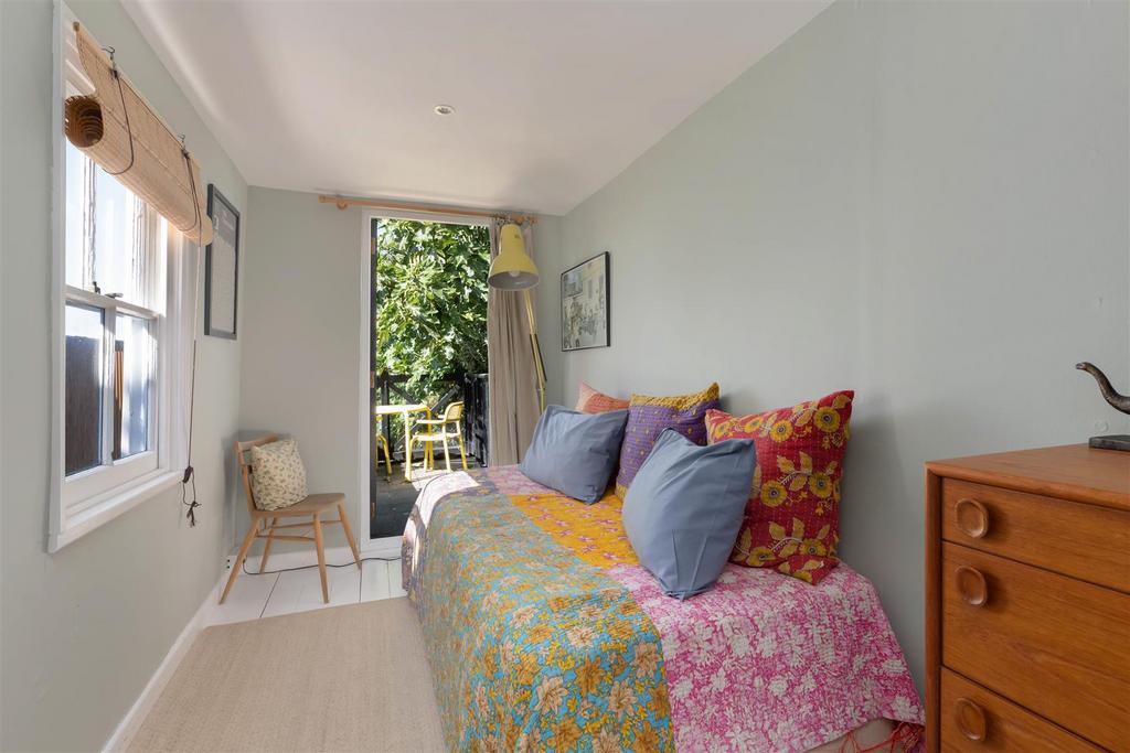 Island Wall, Whitstable