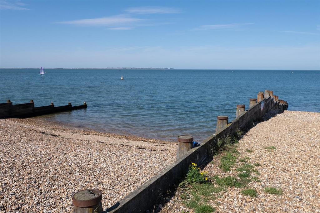 Island Wall, Whitstable
