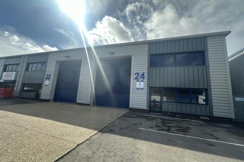 Distribution warehouse to rent, Southern Rd Aylesbury HP19 9EW
