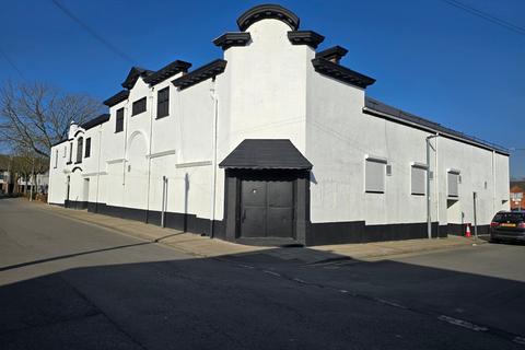 Pub for sale, 6 Gilliatt St Scunthorpe DN15 6EY