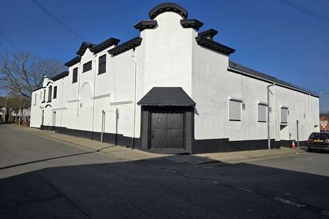 Pub for sale, 6 Gilliatt St Scunthorpe DN15 6EY