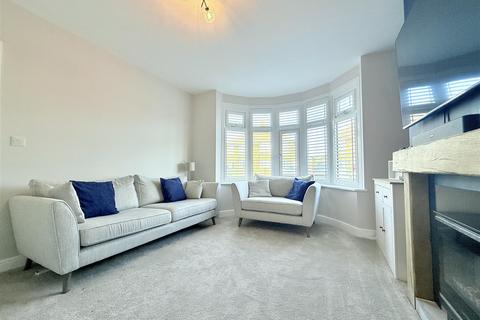 3 bedroom semi-detached house for sale, Cedarcroft Road, Ipswich IP1