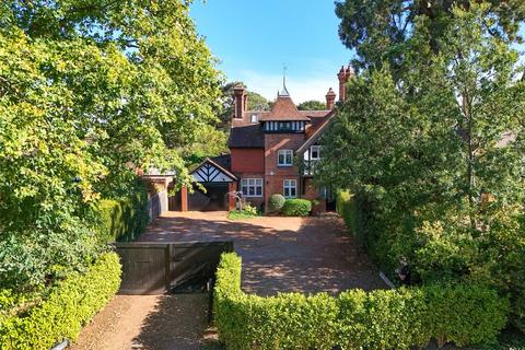 undefined, Ashley Road, Walton-On-Thames, KT12