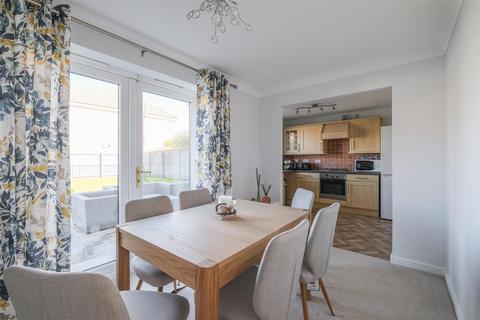 3 bedroom detached house for sale, Birk Hey Close, Brighouse