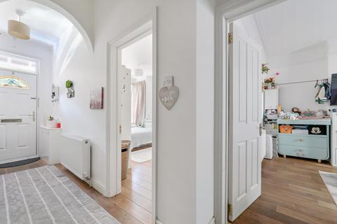 2 bedroom maisonette for sale, Greenhill Road, Greater London, HA1
