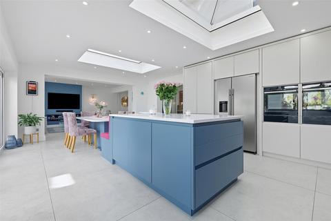 5 bedroom detached house for sale, Rebels Lane, Thorpe Bay Boarders, Essex, SS3