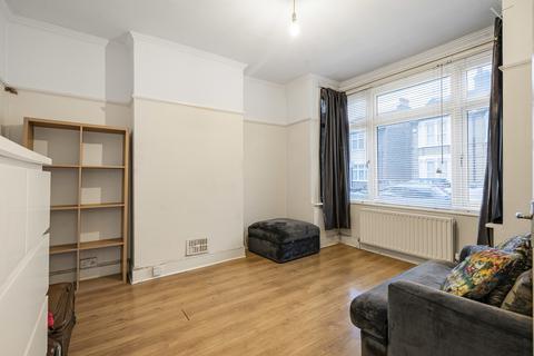 16 Colvin Road, Thornton Heath, CR7 6AB