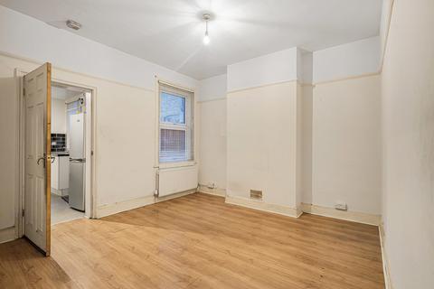 16 Colvin Road, Thornton Heath, CR7 6AB