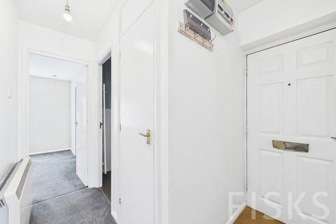 2 bedroom block of apartments for sale, Saxon Court, Benfleet, SS7