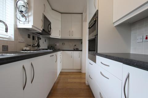 2 bedroom apartment for sale, Lord Warden Avenue, Walmer, CT14