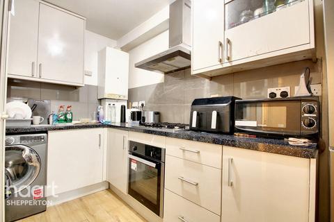 2 bedroom apartment for sale, Hanworth Road, HOUNSLOW