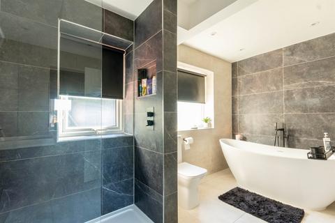 12 Cliffe Park Close, Leeds, LS12 4XD