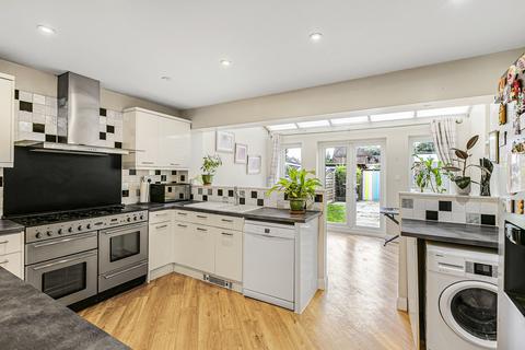 3 bedroom terraced house for sale, Garrick Close, Staines-upon-Thames, Surrey, TW18