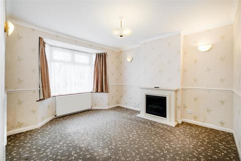 12 Mark Avenue, London, E4 7NR
