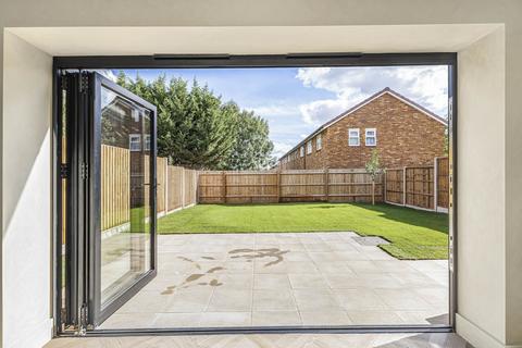 3 bedroom detached house for sale, The Bygrave, St Mary's Row, Shephall Green, Stevenage, SG2