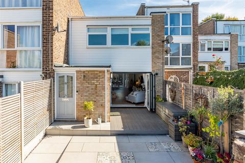 3 bedroom terraced house for sale, Gwynns Walk, Hertford SG13