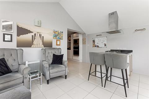 undefined, Oak Road, Caterham CR3