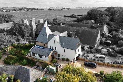 5 bedroom character property for sale, Dent-de-Lion Court, Margate CT9