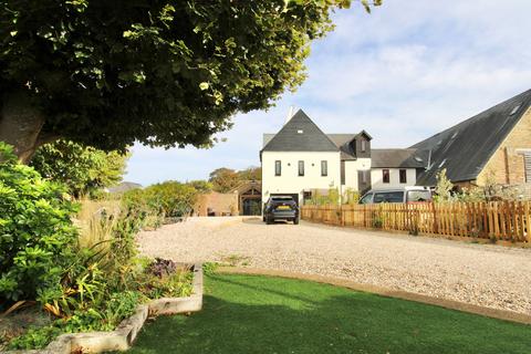 5 bedroom character property for sale, Dent-de-Lion Court, Margate CT9